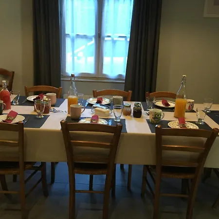 Des Contamines Bed & Breakfast Crémieu