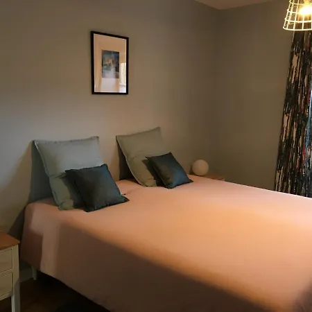 Des Contamines Bed & Breakfast Crémieu