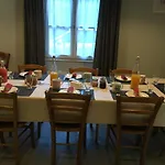 Des Contamines Bed & Breakfast Crémieu