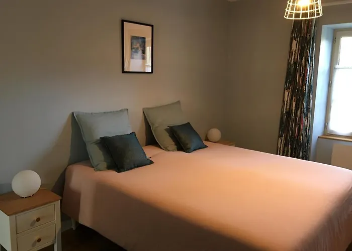 Des Contamines Bed & Breakfast Crémieu